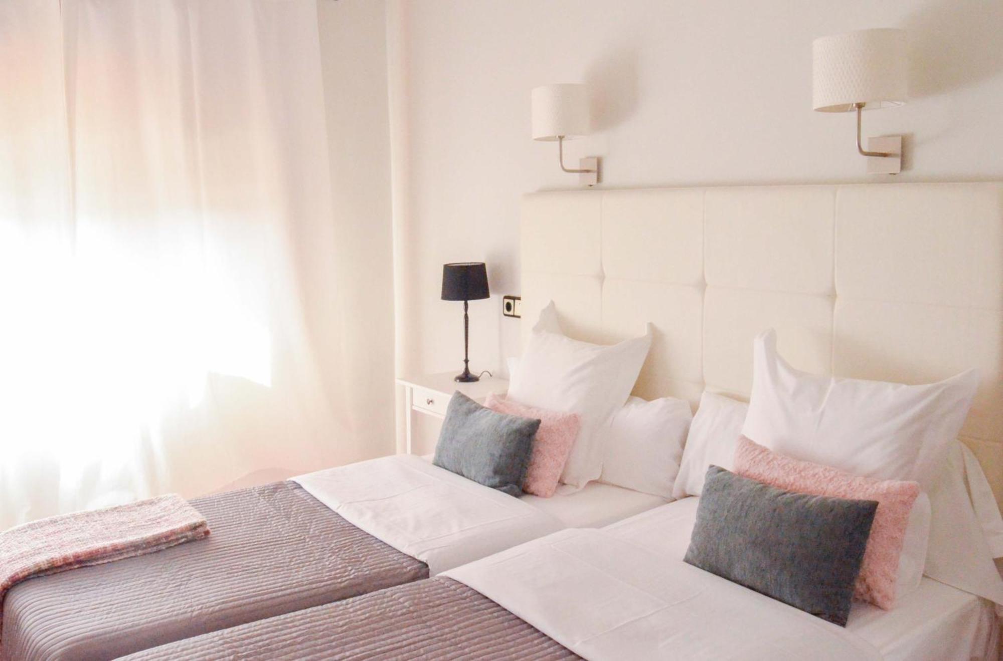 Hostal Carlos V 푸에블라 데 사나브리아 외부 사진